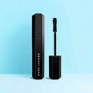 Marc Jacob's Velvet Noir Major Volume Mascara, Black 9g